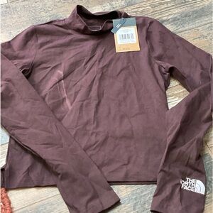 NWT The North Face coal brown fitted top medium